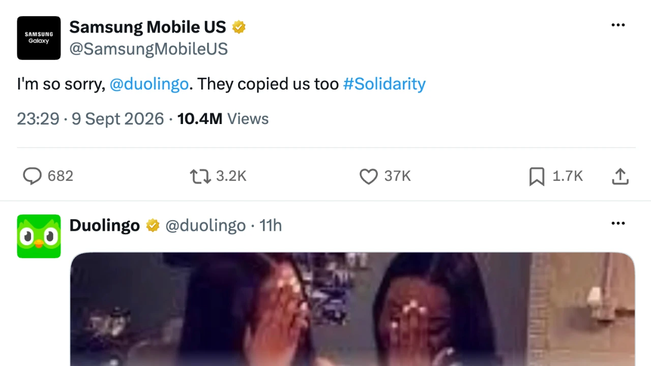 Samsung and Duolingo's tweets against Apple during the event