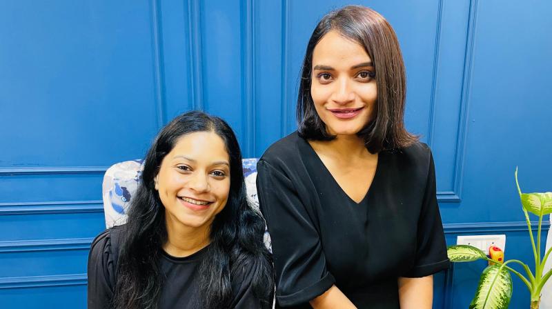 Vidhi Thakur (left) and Srishti Gairola 