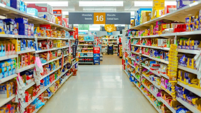 Global retail media ad investment is projected to reach USD 200.4 billion in 2026