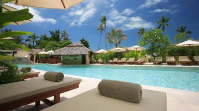 Younger holidaymakers aged 25-34 are the most at risk, with 31% clicking on malicious confirmation links and 25% deceived by manipulated travel photos.