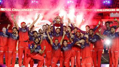 The team celebrating its first IPL title. Picture courtesy: royalchallengers.com